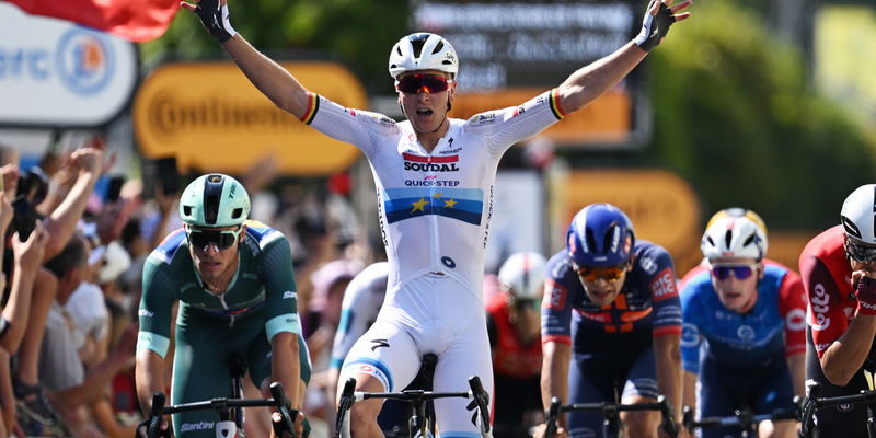Tour de France: Merlier makes it two in Châteauroux
