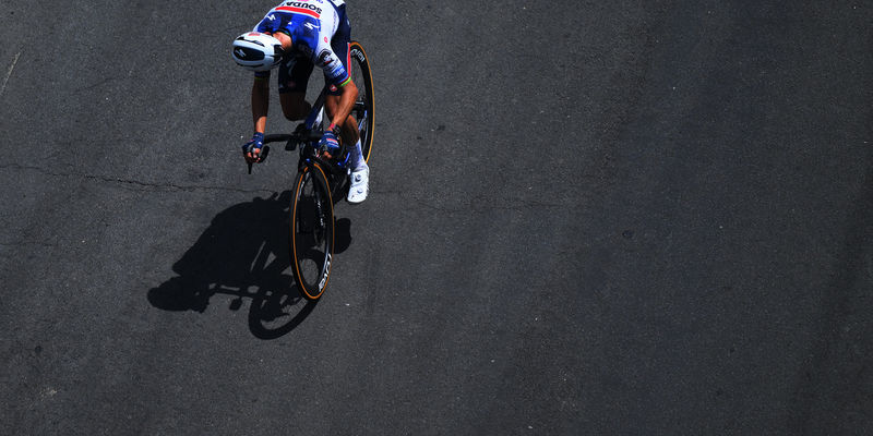 Tour de France: top-10 voor Alaphilippe op warme dag