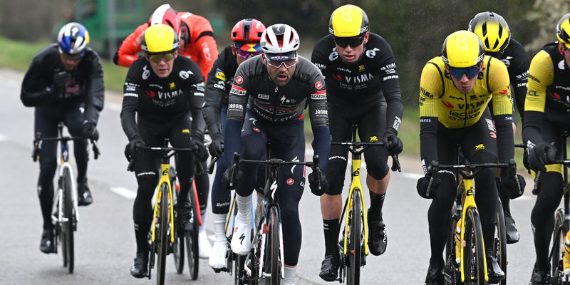 Knotsgekke koersdag in Paris-Nice