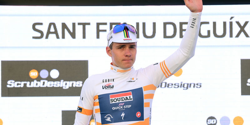 Remco Evenepoel tweede in openingsrit Volta Catalunya