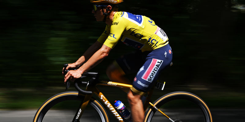 Critérium du Dauphiné: Evenepoel keeps yellow
