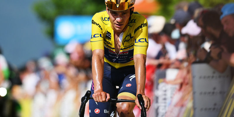 Evenepoel fights hard on first Dauphiné summit