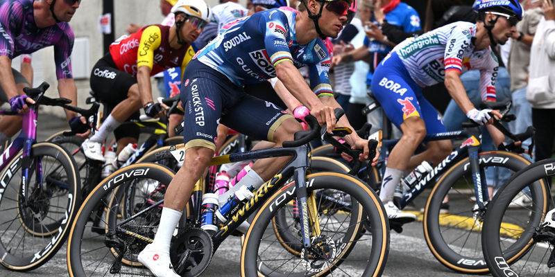 Le Tour: Evenepoel in the thick of the action