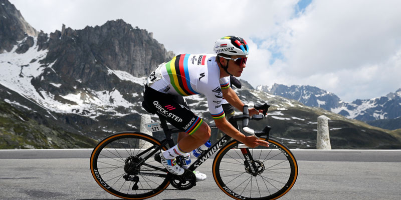 Remco Evenepoel vecht door in Tour de Suisse