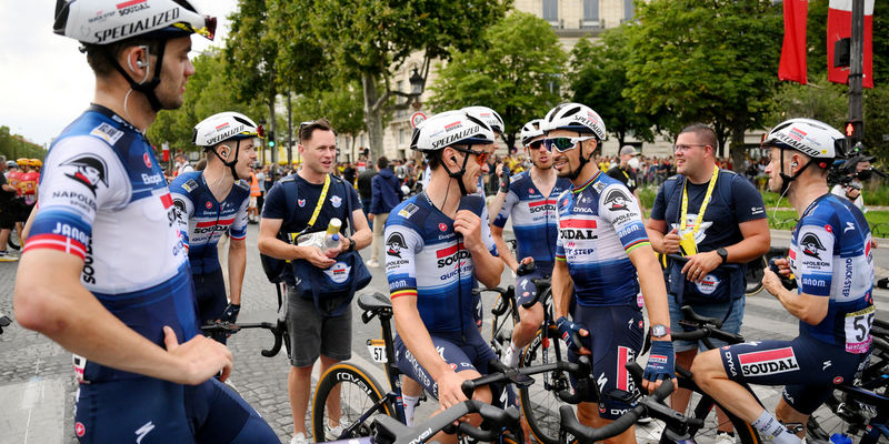 Le Tour: Soudal Quick-Step arriveert op Champs-Élysées