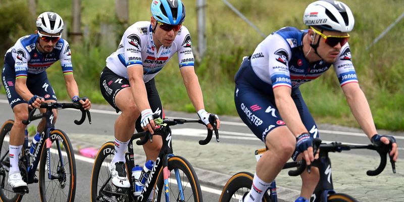 Tour: Jakobsen dichtbij podium in eerste massasprint