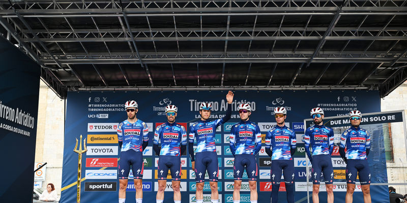 Tirreno-Adriatico: Bunch sprint in Follonica
