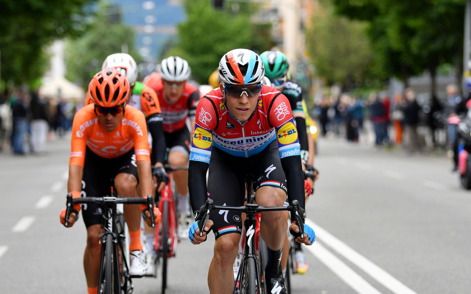 Bob Jungels rides into the break on Giro d’Italia stage 17