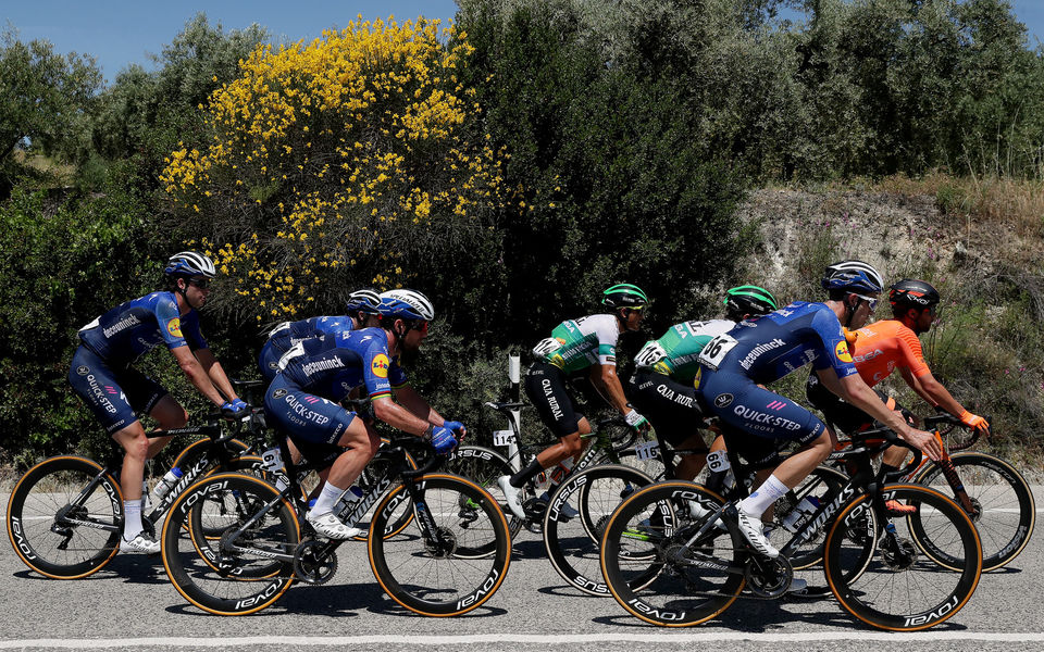 Steile aankomst herschikt klassement in Vuelta a Andalucia