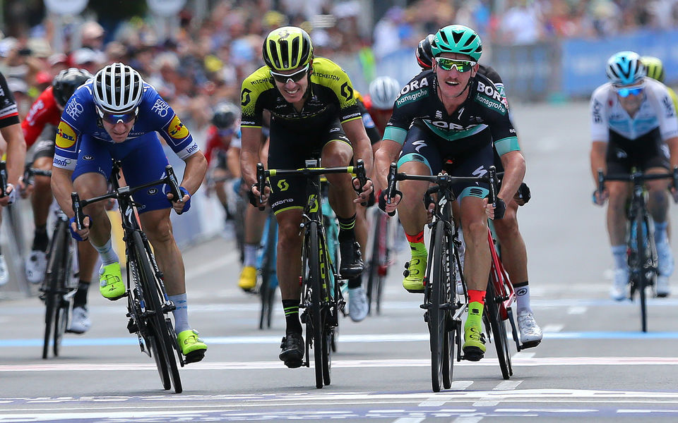 Elia Viviani dichtbij winst in Cadel Evans Road Race