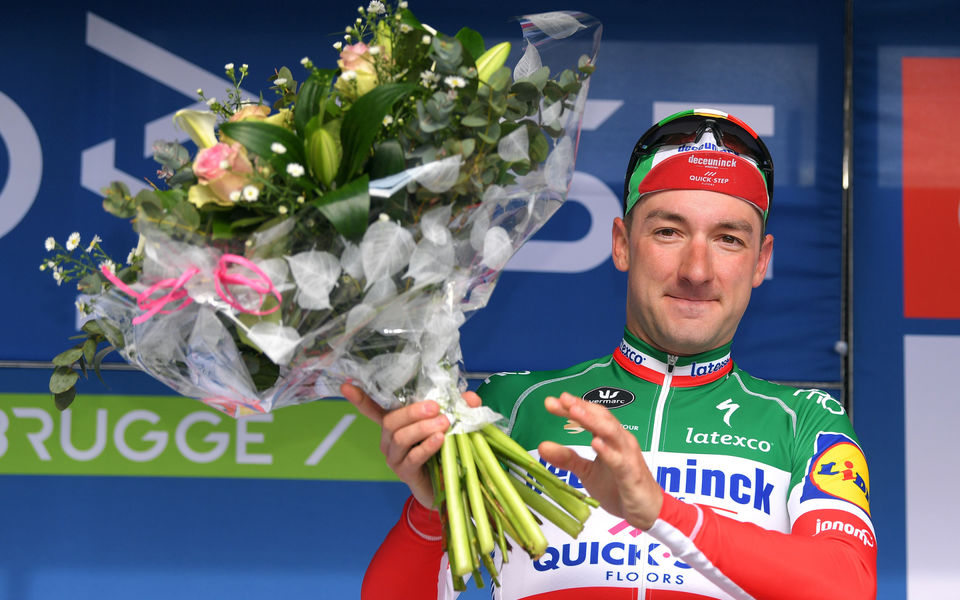 Viviani op het podium in Driedaagse Brugge-De Panne