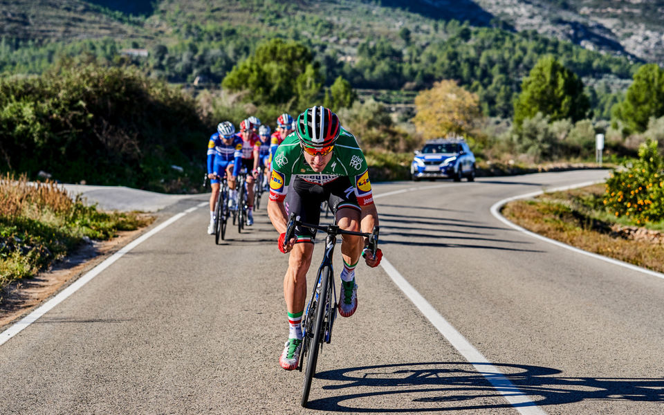 Viviani held up by crash in Adelaide