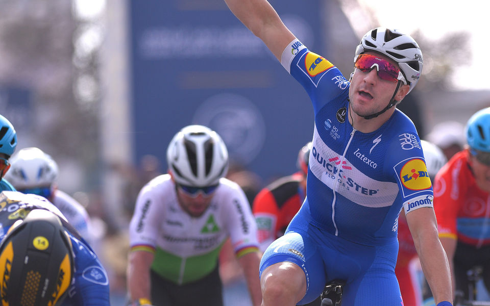 Prima verjaardagscadeau voor Elia Viviani