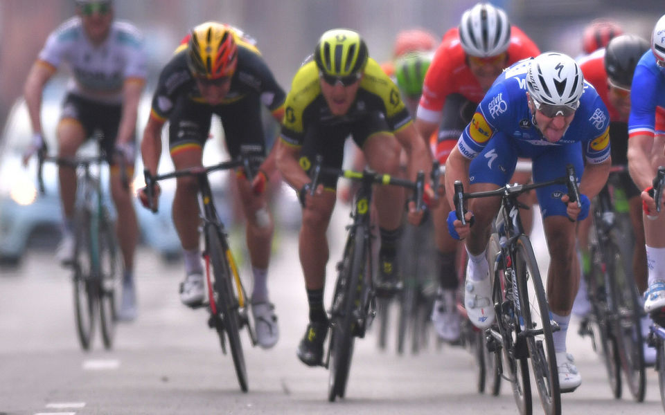 Elia Viviani pakt tweede plek in Gent-Wevelgem