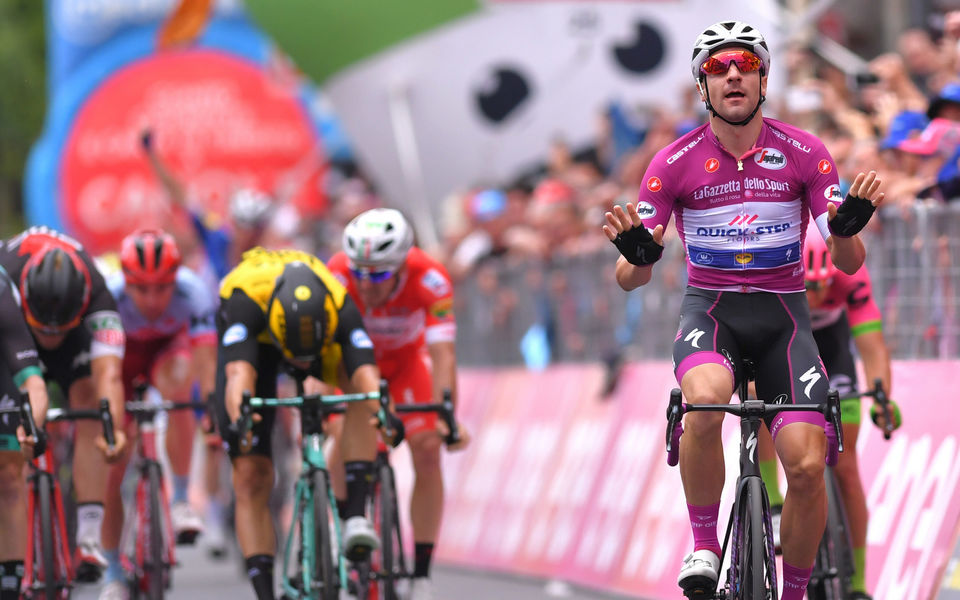 Viviani gets his hat-trick in style at the Giro d’Italia