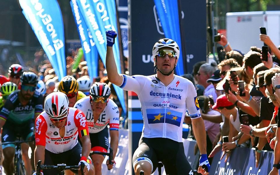 Elia Viviani writes history at Cyclassics Hamburg