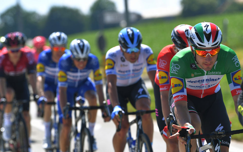 Viviani tweede in etappe 3 Tour de Suisse