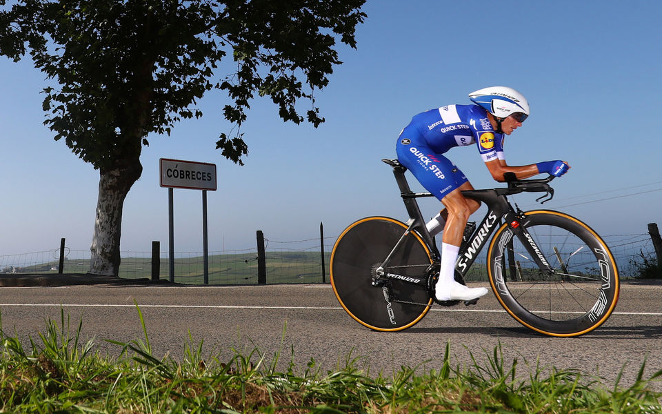 Sterk optreden Enric Mas in tijdrit Vuelta