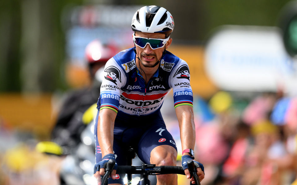 Alaphilippe in de aanval tijdens Bretagne Classic