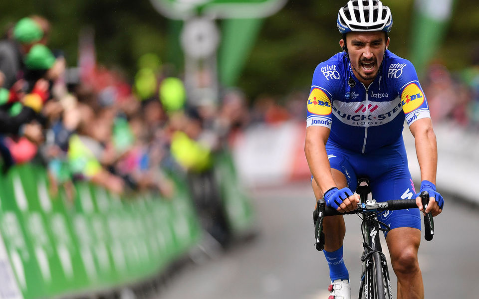 Tour of Britain: Alaphilippe pakt leiderstrui