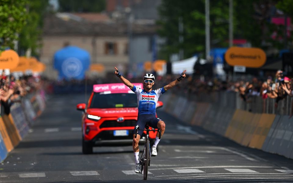 Alaphilippe creates a masterpiece at the Giro d’Italia