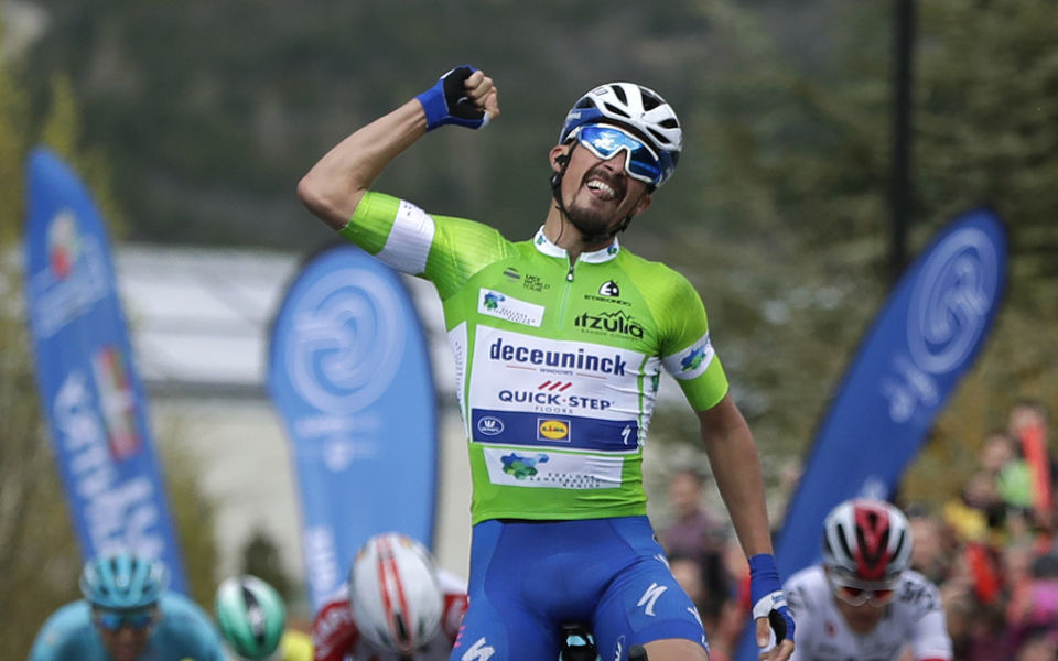 Alaphilippe snelt naar zege in Vuelta al Pais Vasco