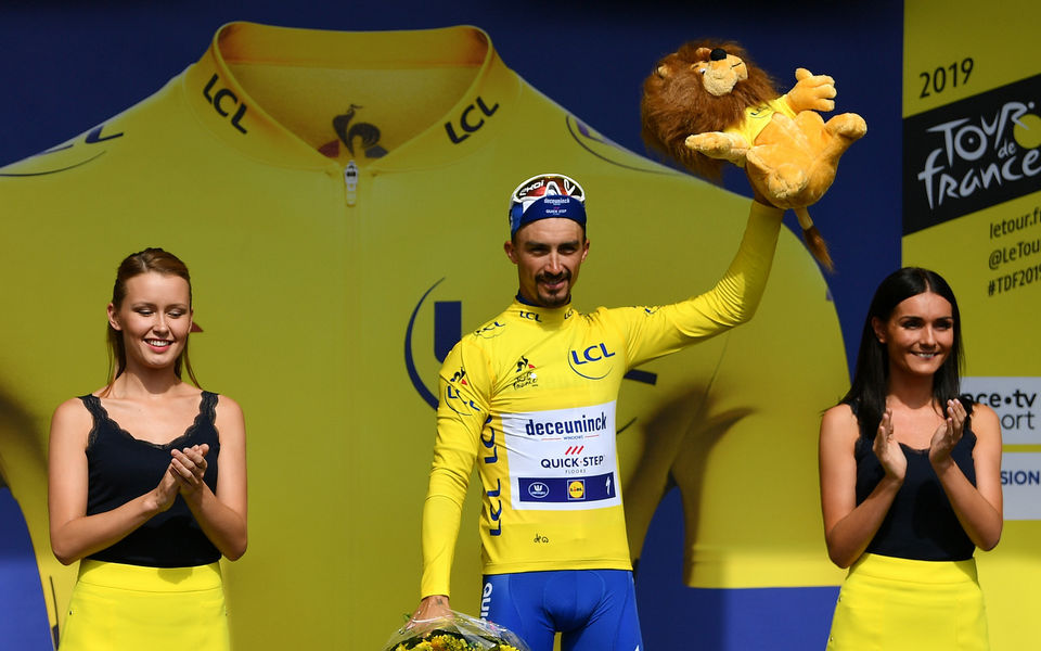 Alaphilippe carries Tour de France yellow jersey into Pau ITT