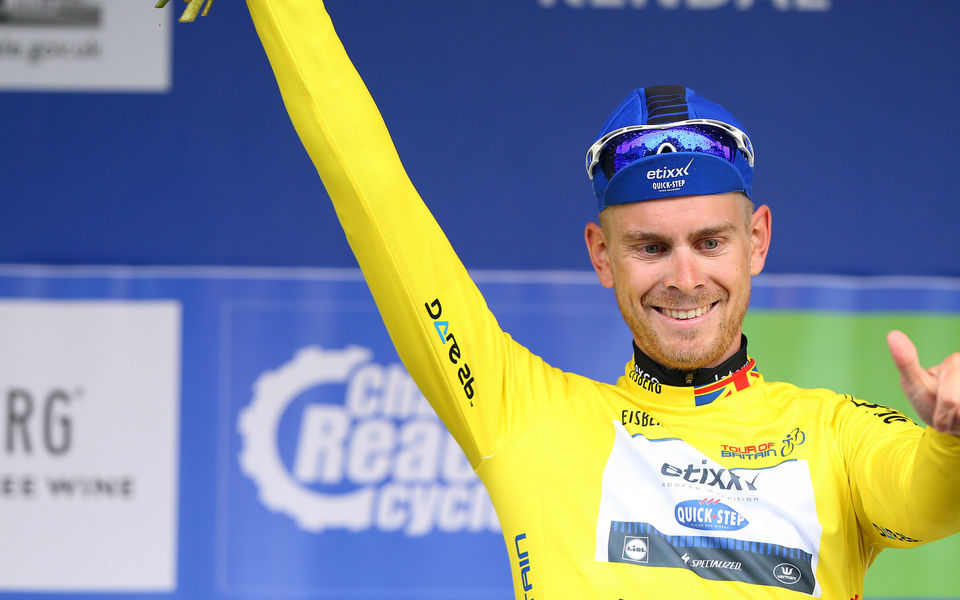 Vermote enjoys quiet day in the yellow jersey