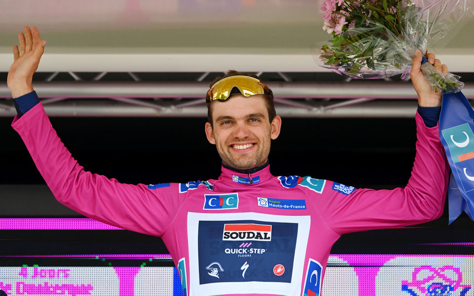 Kasper Asgreen moves into the leader’s jersey