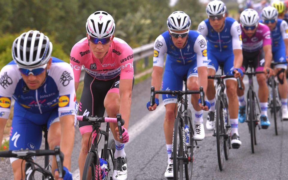 Fantastic teamwork helps Jungels keep Giro d’Italia GC lead