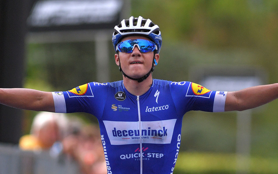 Evenepoel soleert naar zege in Adriatica Ionica