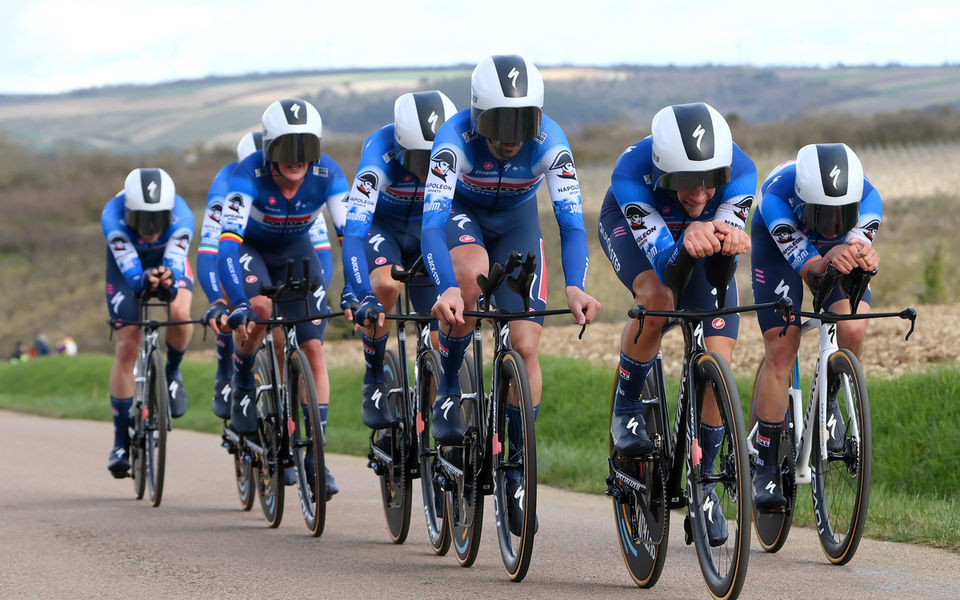 Sterke ploegentijdrit Soudal Quick-Step in Paris-Nice