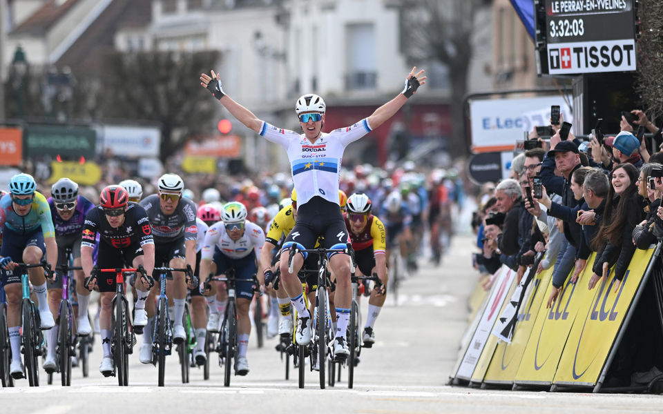 Tim Merlier takes the opening stage of Paris-Nice