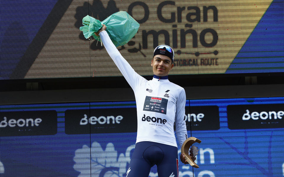 Viktor Soenens pakt jongerentrui in Galicia