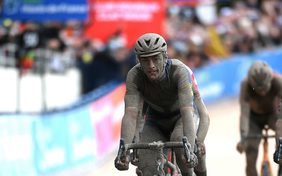 Lampaert vijfde in epische Parijs-Roubaix