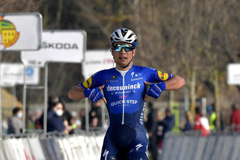 Bagioli gets his season rolling in France