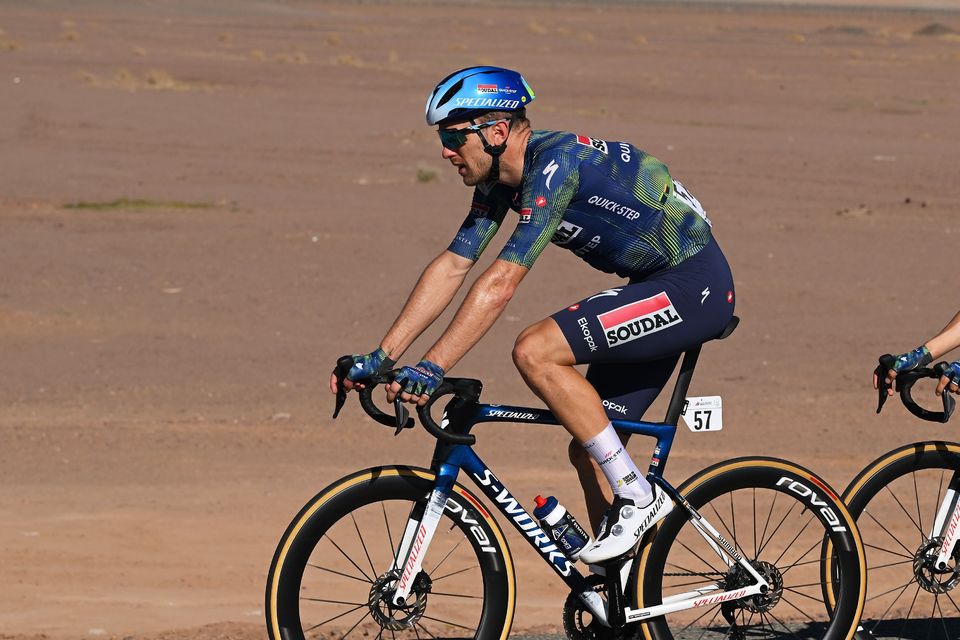 Another mass gallop at the UAE Tour