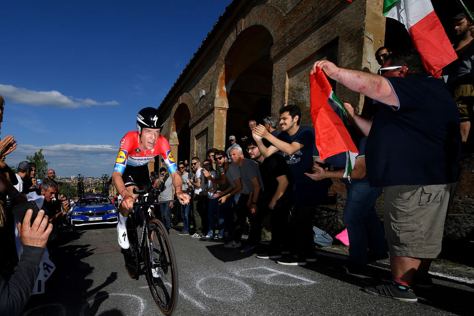 Bologna zorgt voor warm welkom aan Corsa Rosa