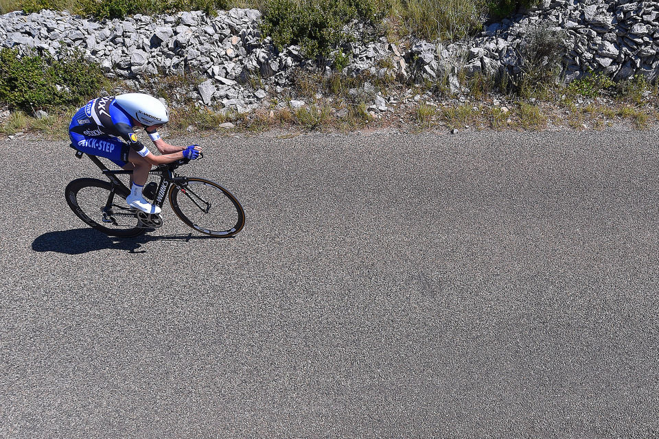 Dan Martin defends Tour de France top 10 in arduous time trial