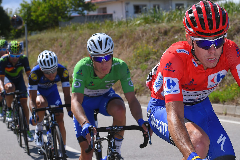 Vuelta a España: David De La Cruz honors the red jersey on Lagos de Covadonga