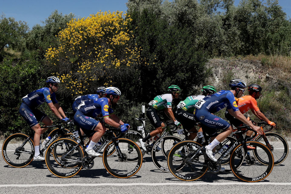 Steile aankomst herschikt klassement in Vuelta a Andalucia