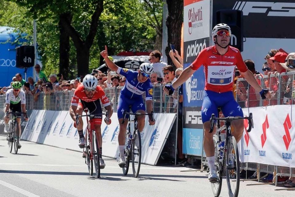 Viviani niet te stoppen in Grado