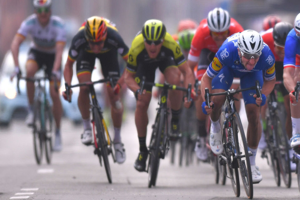 Elia Viviani pakt tweede plek in Gent-Wevelgem