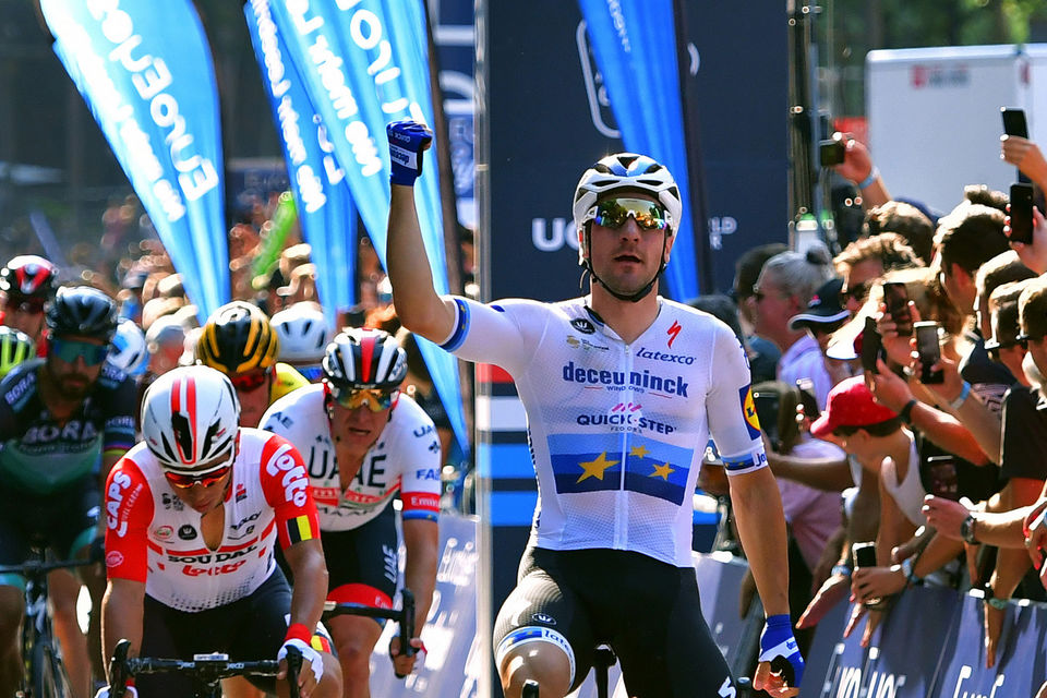 Elia Viviani writes history at Cyclassics Hamburg