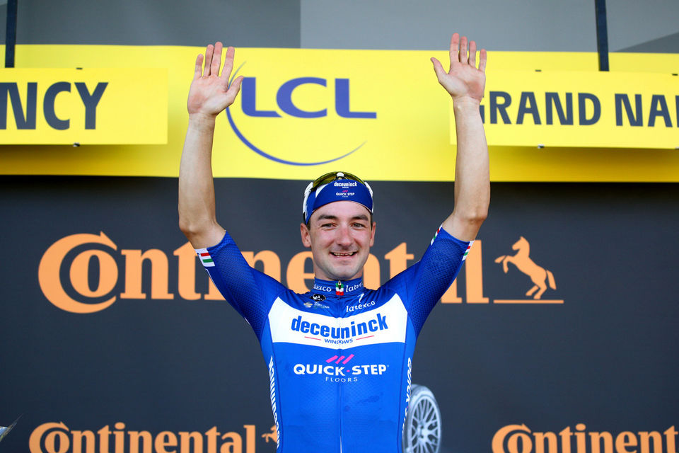 Viviani pakt eerste ritzege in Tour de France