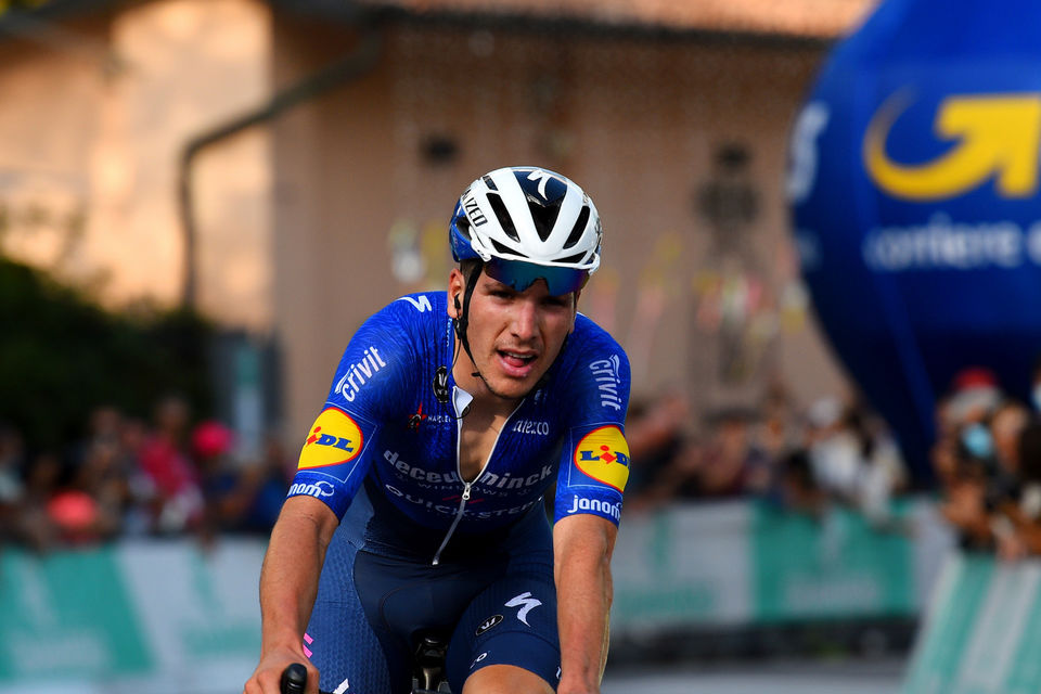 Almeida bags in another podium at Giro dell’Emilia