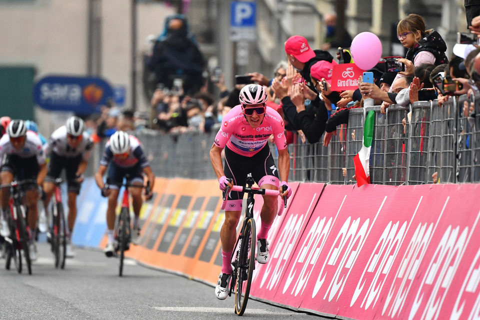 Giro d’Italia: Almeida toont karakter