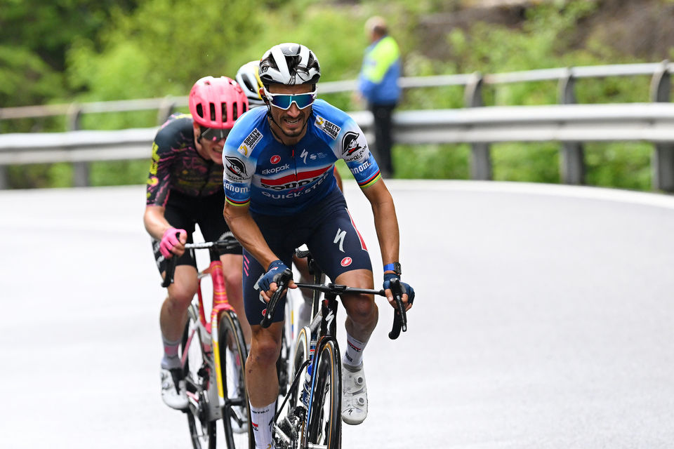 Giro d’Italia: Alaphilippe turns up the heat again