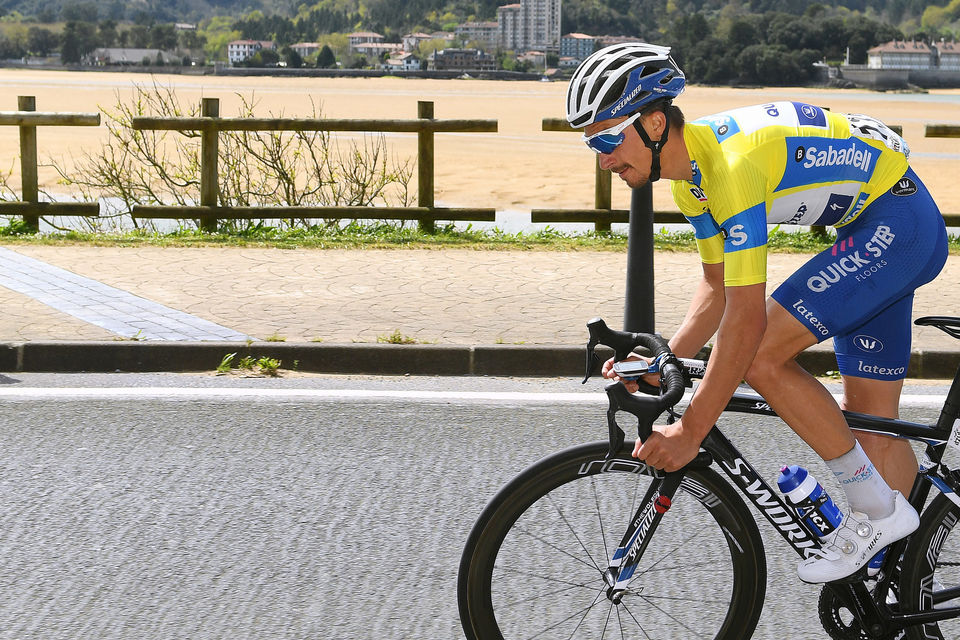 Vuelta al Pais Vasco: Alaphilippe blijft leider