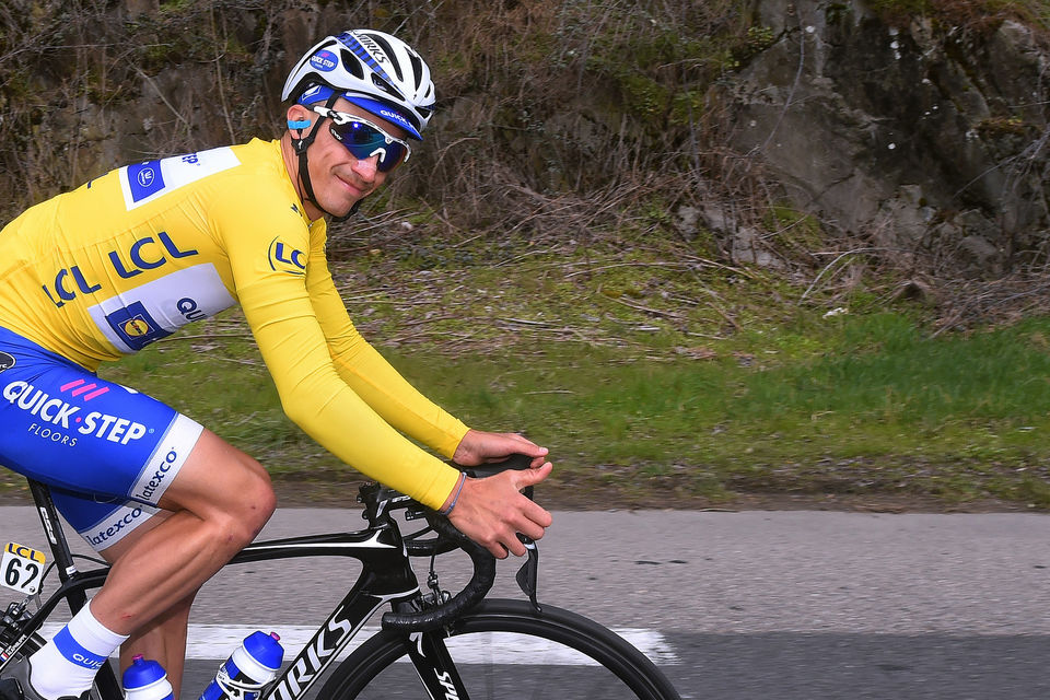 Alaphilippe geniet van gele trui in Paris-Nice